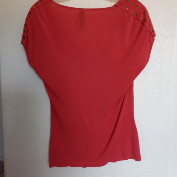 KISCHE low v-neck shoulder studs. M/L 100% rayon soft and sexy burnt orange nwot - Picture 3 of 6
